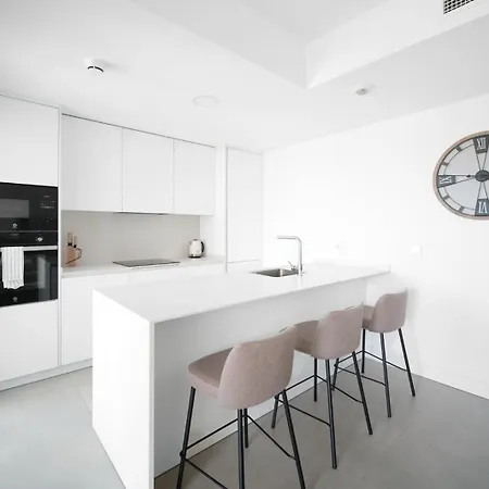 Luxury Apartament, Amazing Terrace And Sea Views * 푸엔히롤라